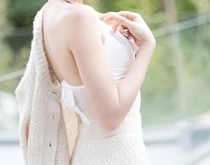 秀人网 – 免费校服秀，下载这位果果Nikki的风采吧！