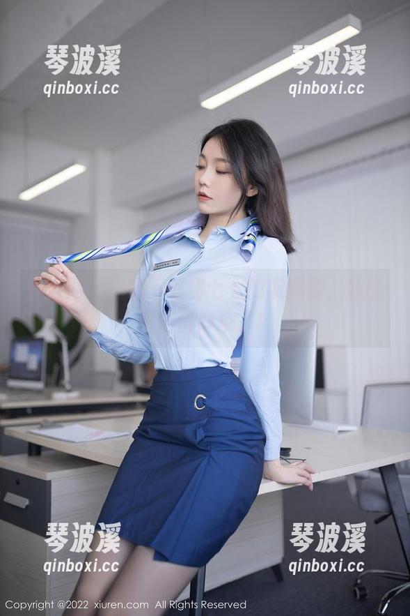 秀人网 - 一键下载甜七七的职业装，我的职场信仰来了！