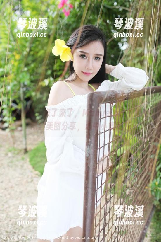 美媛馆 - 来了来了，Manuela玛鲁娜的黑丝美图分享，心中小鹿乱撞