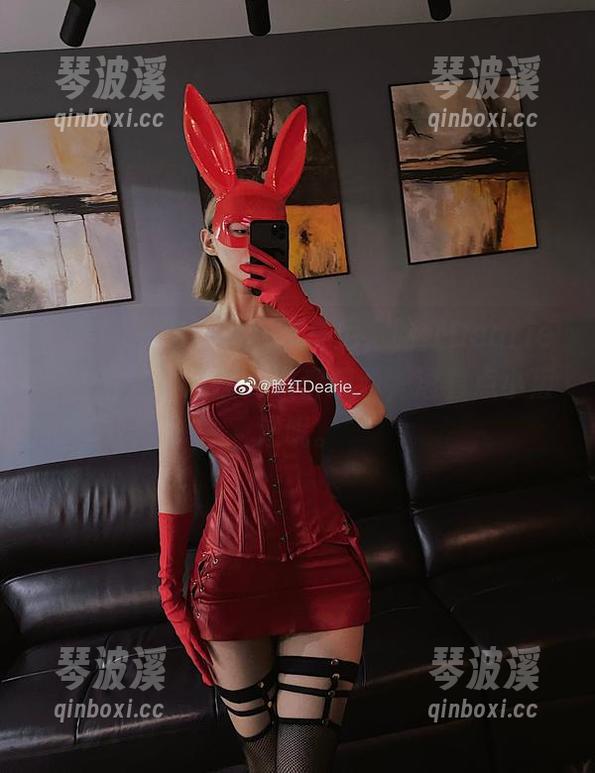 脸红Dearie 微密圈 - 黑色网状比基尼,脸红Dearie来的合集,难怪大家都想看,透着点小叛逆呢。