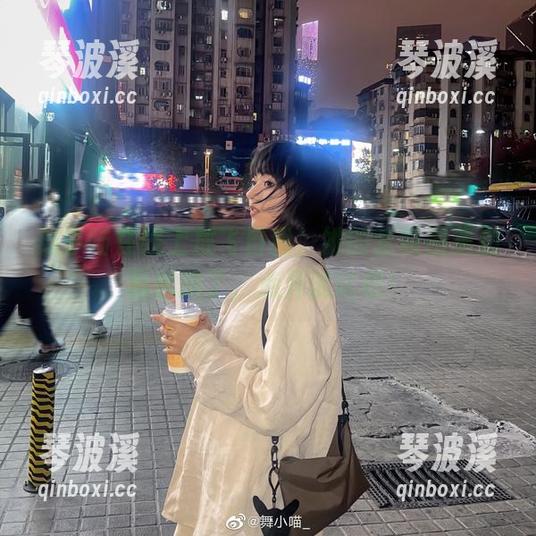 舞小喵在线上放飞自我，她的套装图集别再犹豫了，点开试试吧！