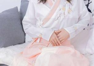 袜啵啵 – 厚白丝小腿袜，芝士又来了，更新速度让人佩服！