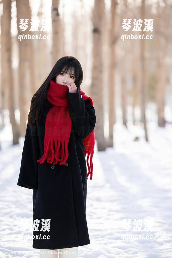 语画界 - 免费图集——王馨瑶yanni在校服里洒脱得就像一阵风，再也不想上课了。