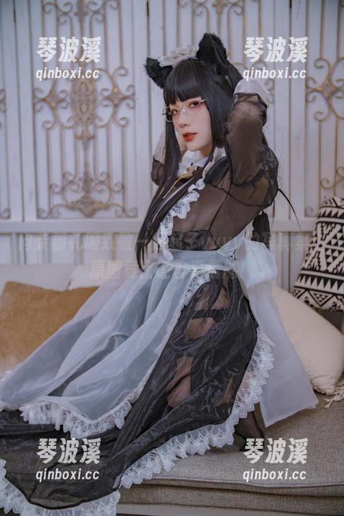 向柴郡礼服致敬—起起子vvvv的写真集，原图竟比谣言更震撼！