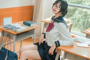 逐月Su的私房动态，难以抗拒的宝多六花图集