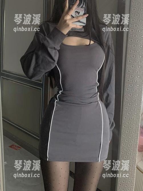 微密圈 - 高清美图中的陈佩奇：裤里丝带来的1%羞耻感