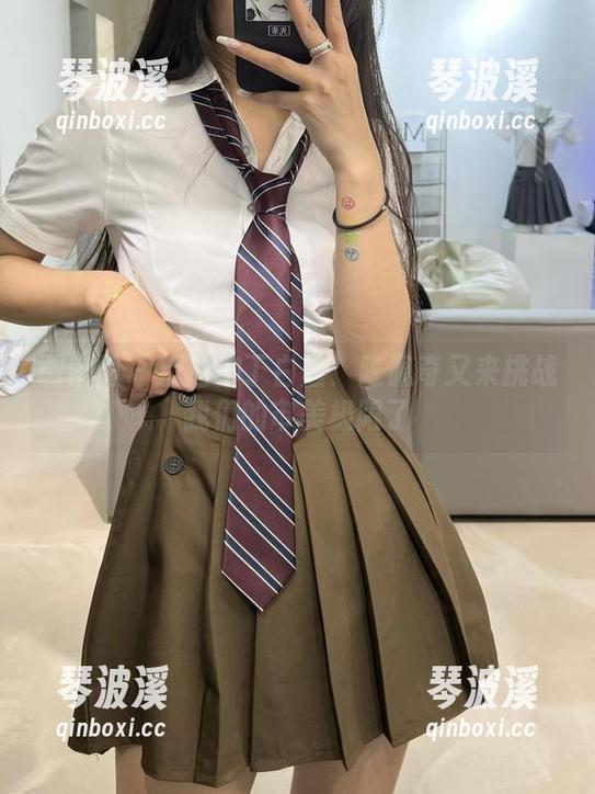 微密圈 - 精选柳丁白丝：陈佩奇又来挑战我们的审美极限了