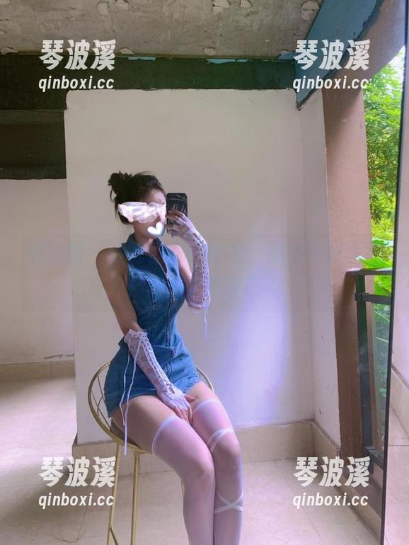 微密圈 - 看陈佩奇的毛衣，随便一张原图都能引发热议吧？