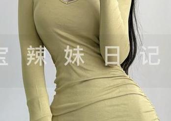 微密圈 – 陈佩奇和她那条红裙，图包里还有多少不为人知的资源呢？