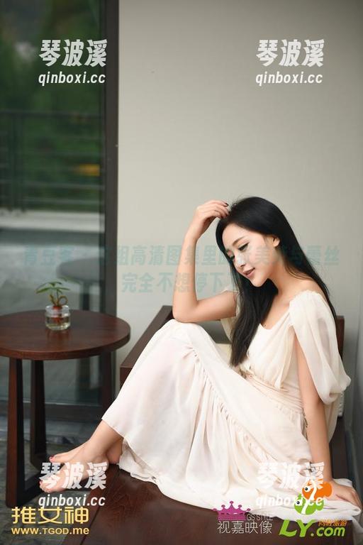 青豆客 - 这组高清图集里的张美荧与蕾丝，完全不想停下了！