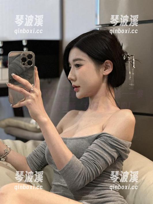 黎允熙baby 微密圈 - 不看不知道,一看吓一跳——黎允熙baby又更新‘女友’套图啦!