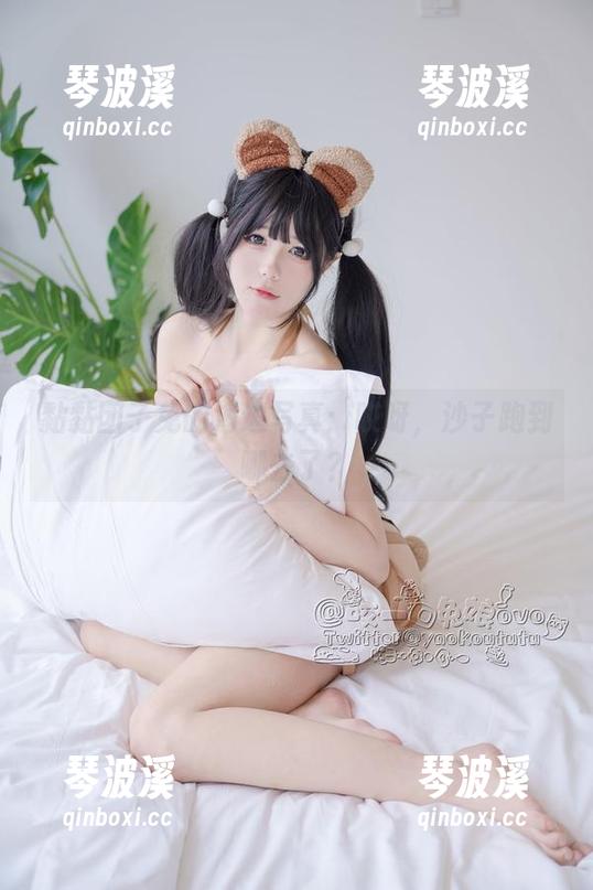 黏黏团子兔的海边写真：哎呀，沙子跑到哪去了？